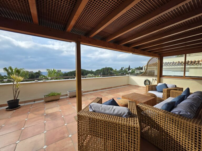 b0d9662ad9633d1947bf690330284c82 - 4