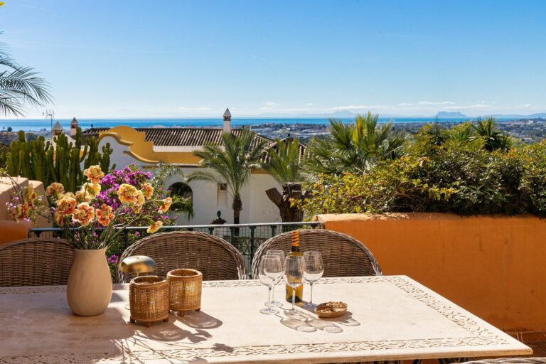 b123d57061f133e54657c4d241eb0b06 - 1