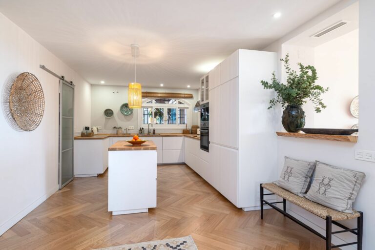 b123d57061f133e54657c4d241eb0b06 - 16