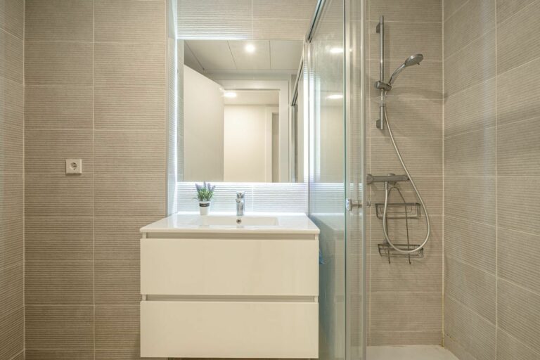 b2db6a76355ce3e2a531d77e53d11556 - 16