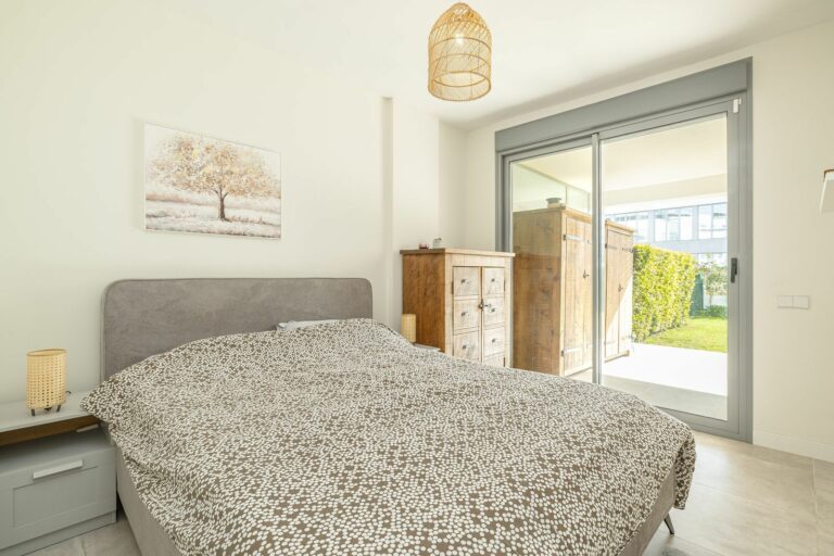 b2db6a76355ce3e2a531d77e53d11556 - 5