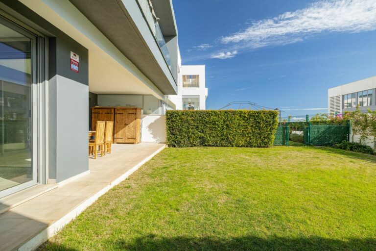 b2db6a76355ce3e2a531d77e53d11556 - 8