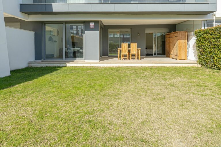 b2db6a76355ce3e2a531d77e53d11556 - 9