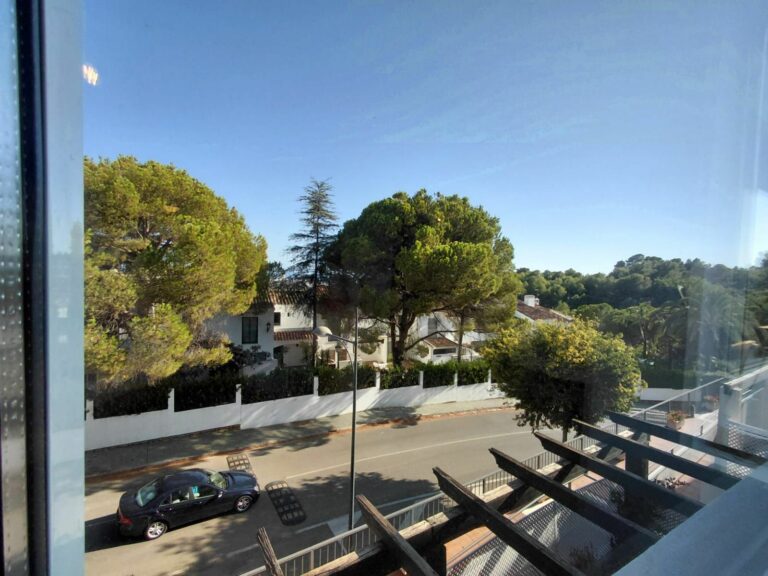 b33e8f0bfd5d3fdaf2fed86a8f2782ca - 14