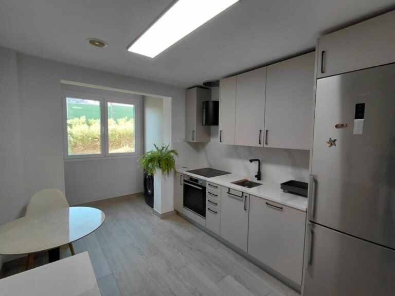 b33e8f0bfd5d3fdaf2fed86a8f2782ca - 4