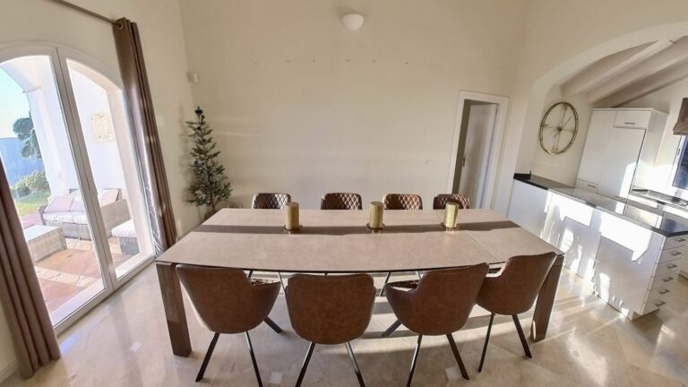 b3a6b9055e6a47e65062afe5de0cabad - 7