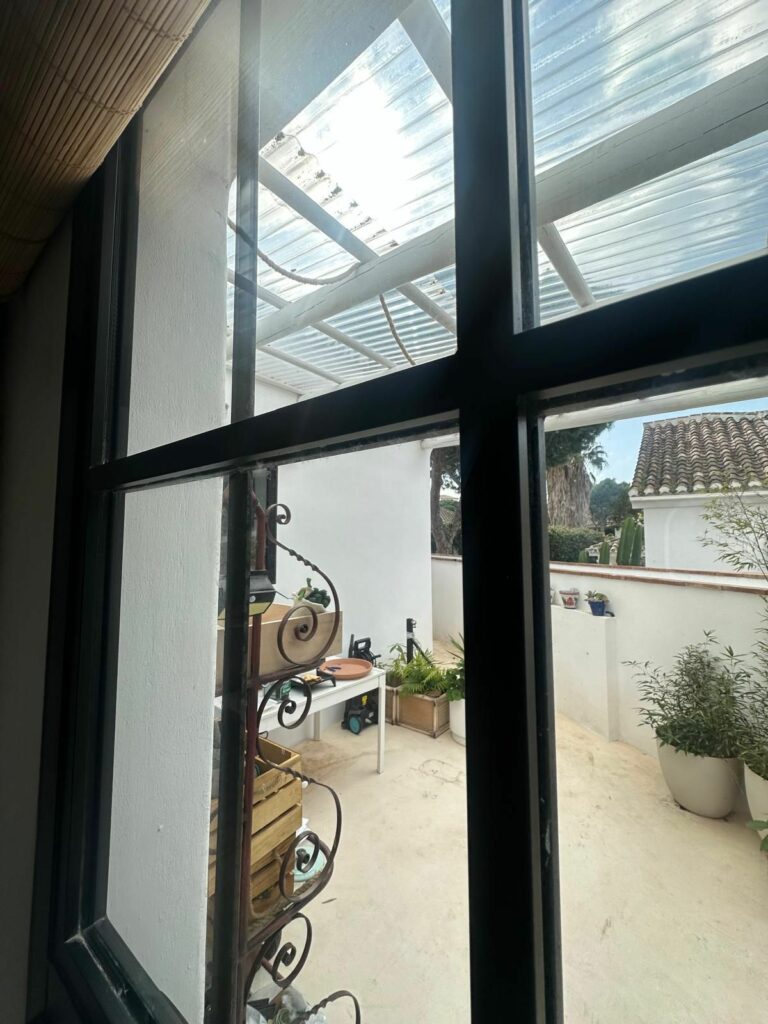 b48108fa96be0c04b48fe3eaa02a7f8f - 11