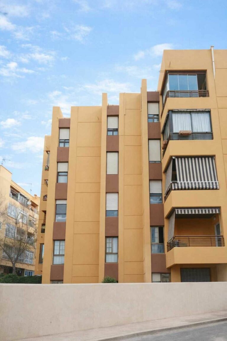 b4c7f65eb39eef655d8bcb6206fcbdb5 - 1