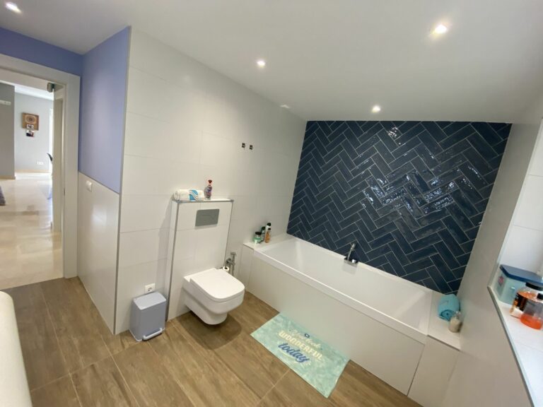 b4fcab5bcf183b0f56a270f99a1cfb94 - 11