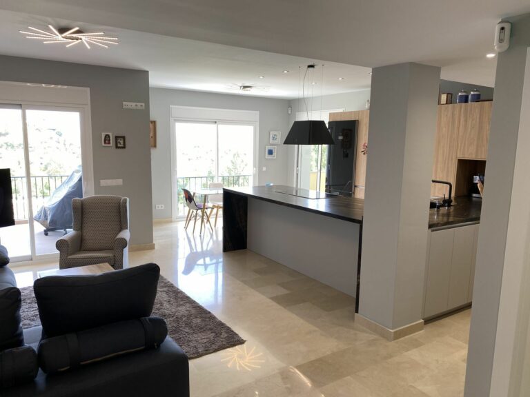 b4fcab5bcf183b0f56a270f99a1cfb94 - 2