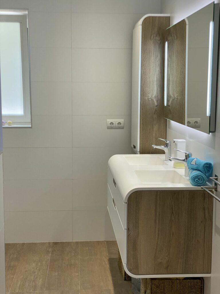 b4fcab5bcf183b0f56a270f99a1cfb94 - 5