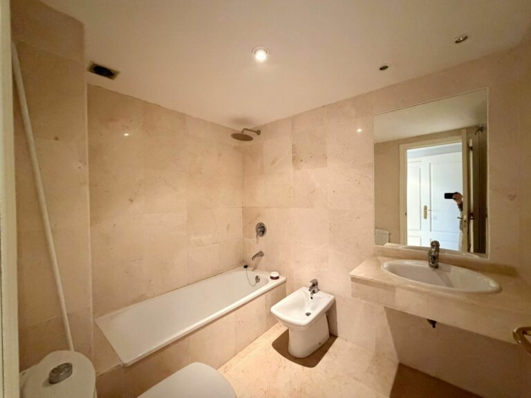 b5f1ffcbb7f8469d4be8d256d875d372 - 13