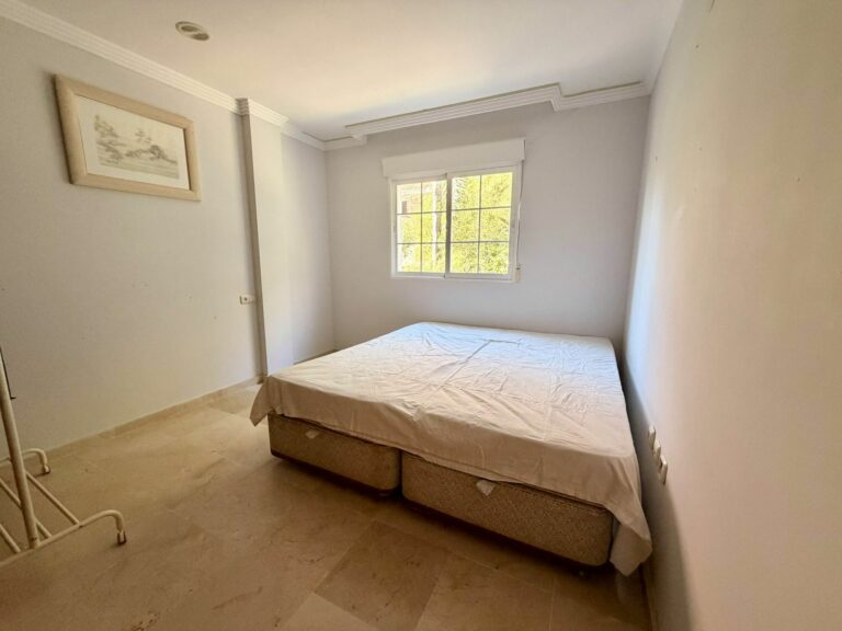 b5f1ffcbb7f8469d4be8d256d875d372 - 14