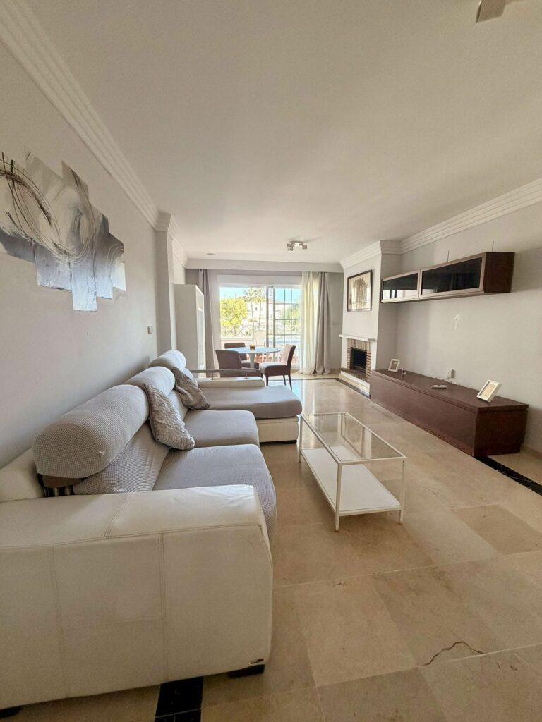 b5f1ffcbb7f8469d4be8d256d875d372 - 16