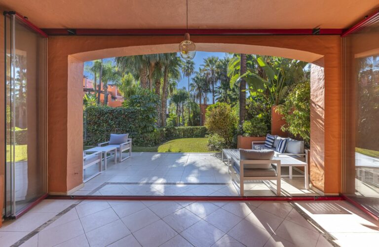 b6388f7563feed2f3cde385f001e819c - 6