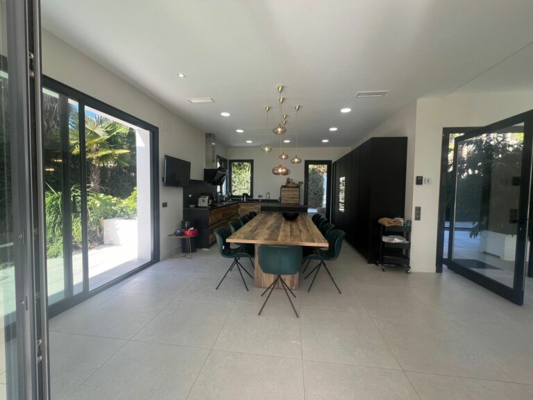 b7aa3ec437528c2f526adf2459f9859b - 12