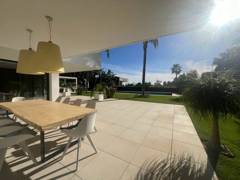 b7aa3ec437528c2f526adf2459f9859b - 16