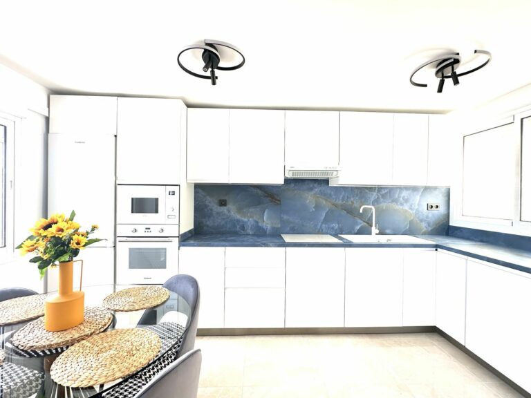 b8af2998cc7f00d93cf29222175396f1 - 11