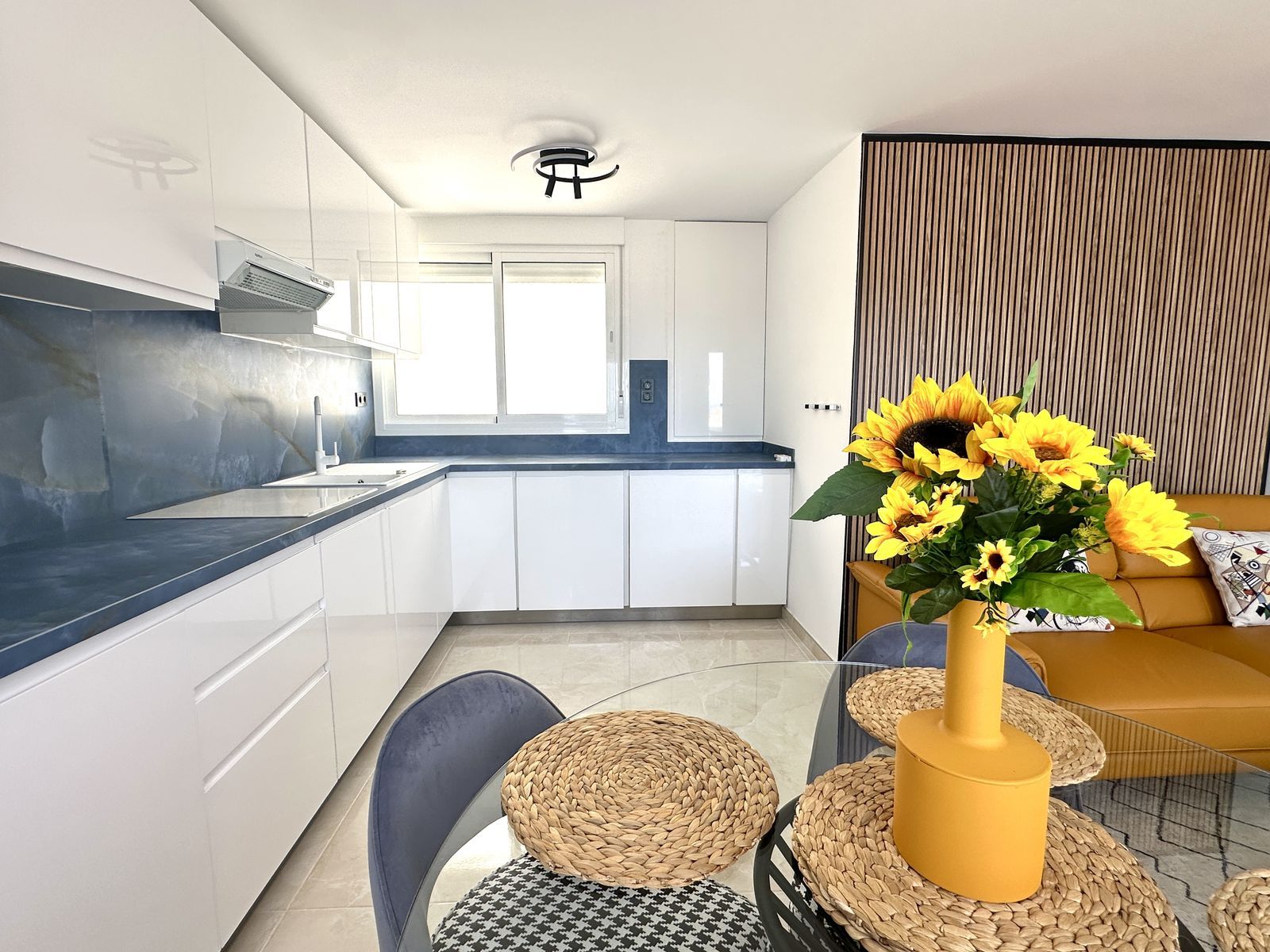 b8af2998cc7f00d93cf29222175396f1 - 3