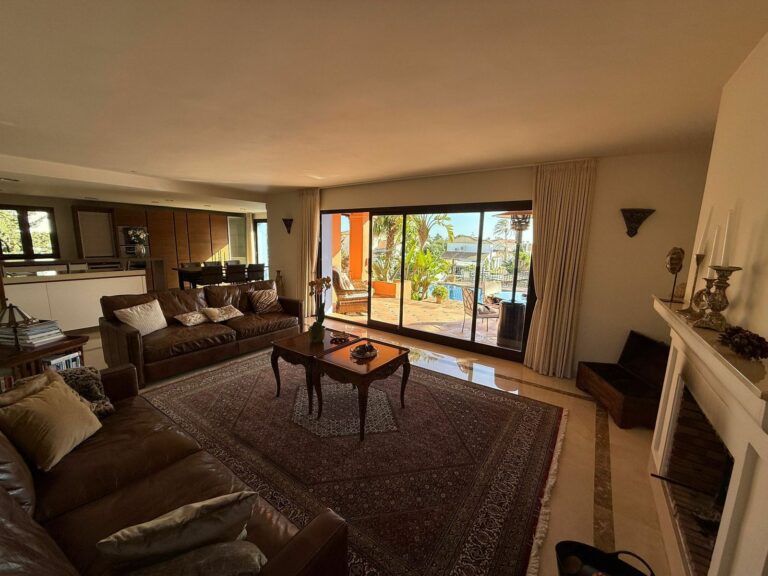 ba1afb38c81c7312ff9288c9d7272d67 - 14