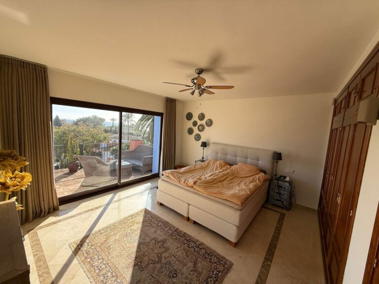 ba1afb38c81c7312ff9288c9d7272d67 - 4