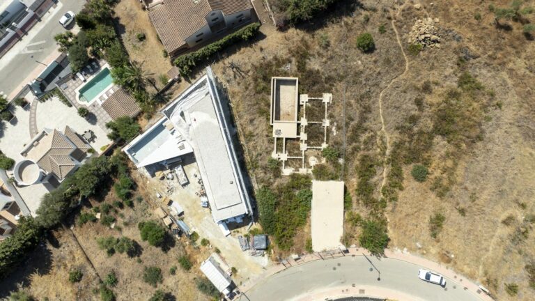 baae1428313188f5b57fff6e12c0ae4a - 3