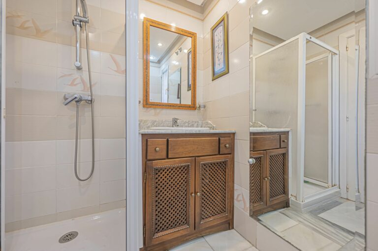 bb230c36b658e0b361cb45255ee7c508 - 13