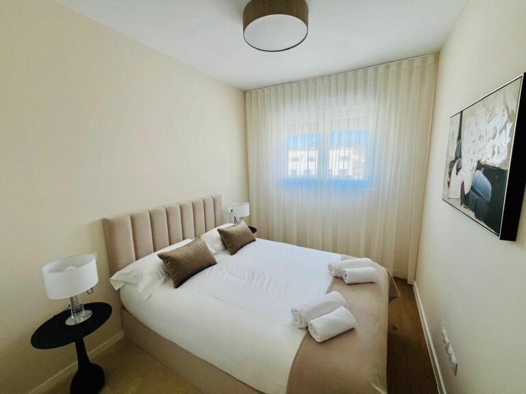 bb7699e73cc9543edc17b861d2f9c0a6 - 14