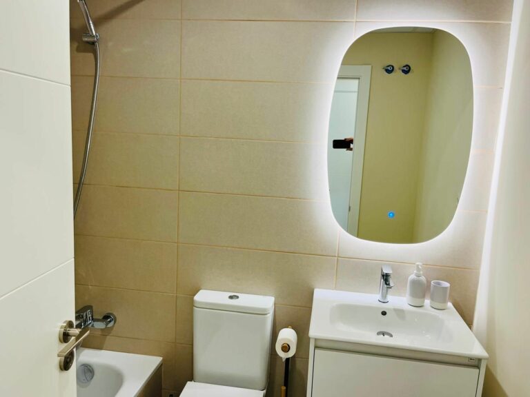 bb7699e73cc9543edc17b861d2f9c0a6 - 15