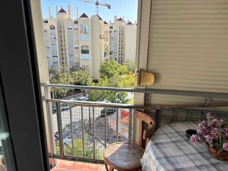 bbdb87096760557fe8a350ed17825102 - 1