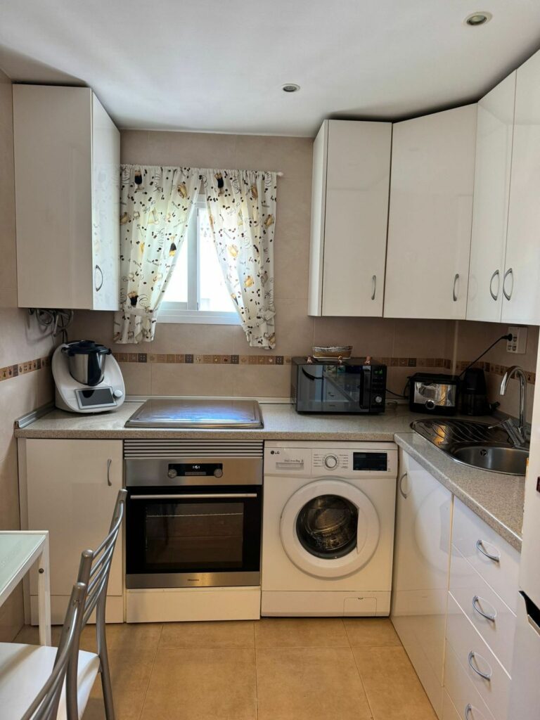 bc9db19d14d15bd01316729583c9bb49 - 11