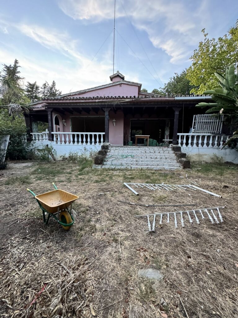 bd65aa9eb7fb9c4a956ce34205496340 - 10