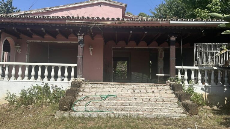 bd65aa9eb7fb9c4a956ce34205496340 - 2