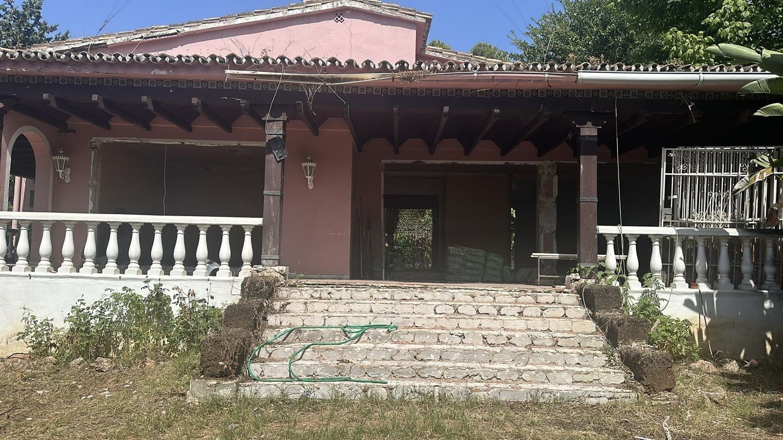 bd65aa9eb7fb9c4a956ce34205496340 - 2