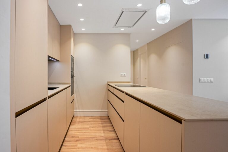 bdda2095010fe29e2d285097fac72696 - 12