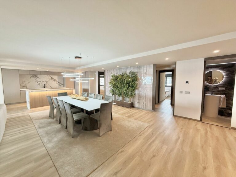 c1a43d56ba22890b475ef366521ef800 - 1