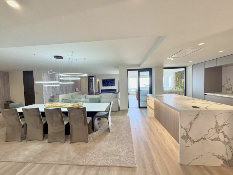 c1a43d56ba22890b475ef366521ef800 - 4