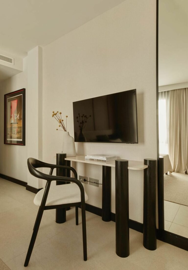 c1af56f78a4b53871bedd63315d8479c - 4