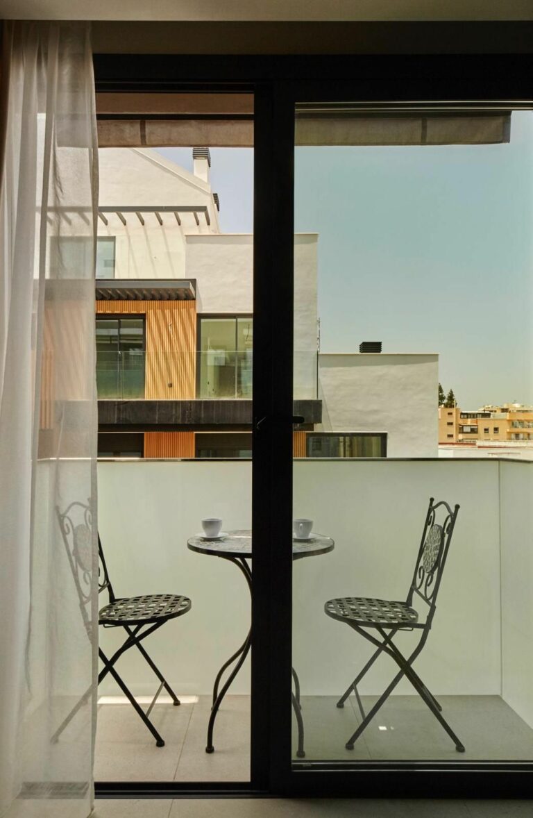 c1af56f78a4b53871bedd63315d8479c - 9