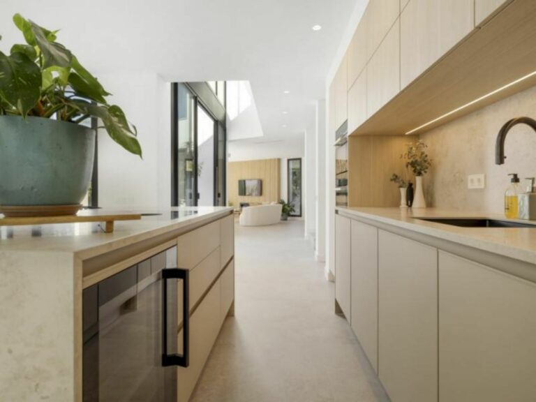 c317ed6cfc8e0590ef9ad3988147e4bc - 12