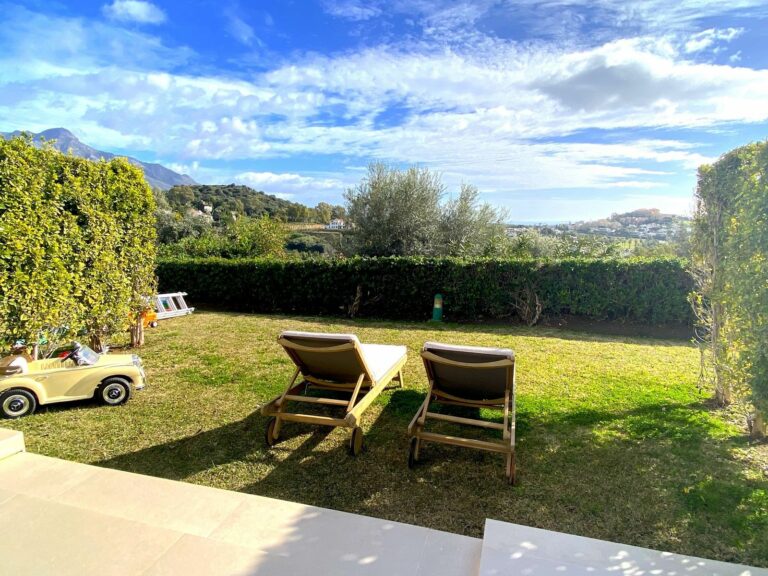 c330bd1f667b481c059c91bb7b12ffa6 - 12