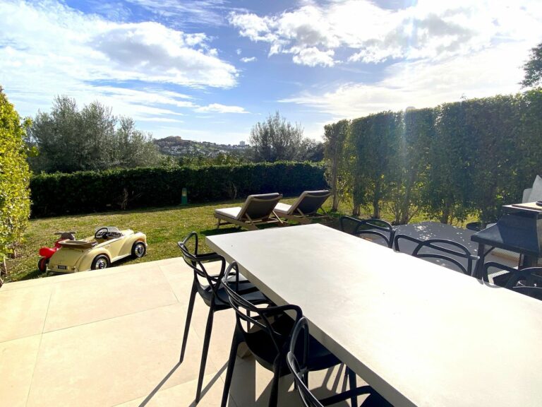 c330bd1f667b481c059c91bb7b12ffa6 - 13