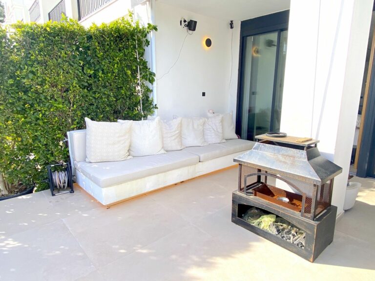 c330bd1f667b481c059c91bb7b12ffa6 - 14