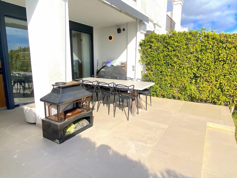 c330bd1f667b481c059c91bb7b12ffa6 - 15