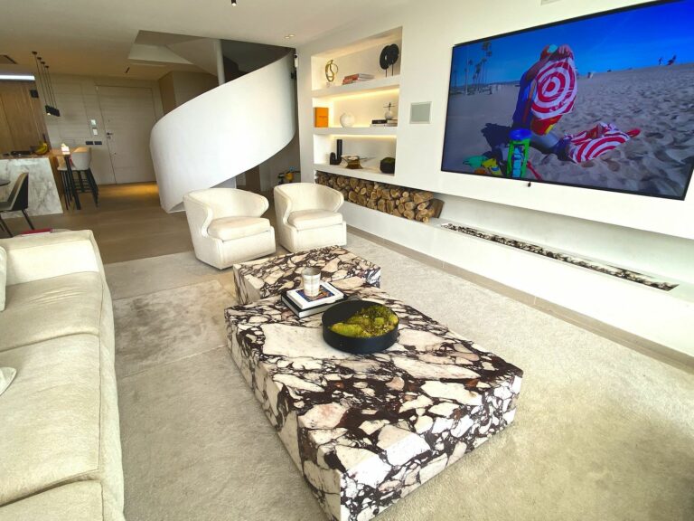 c330bd1f667b481c059c91bb7b12ffa6 - 4