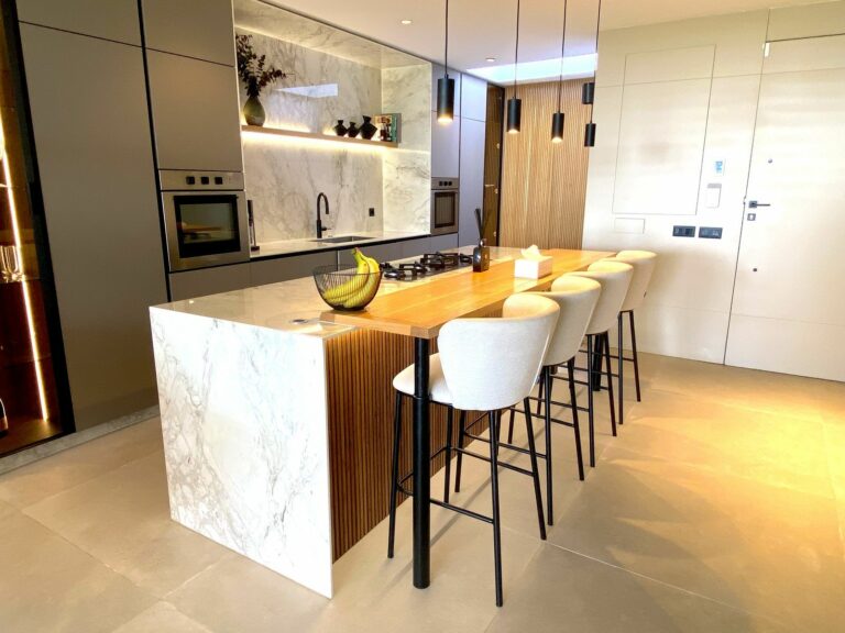 c330bd1f667b481c059c91bb7b12ffa6 - 7