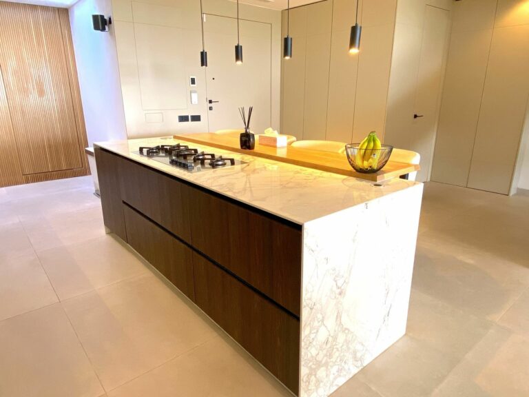 c330bd1f667b481c059c91bb7b12ffa6 - 8