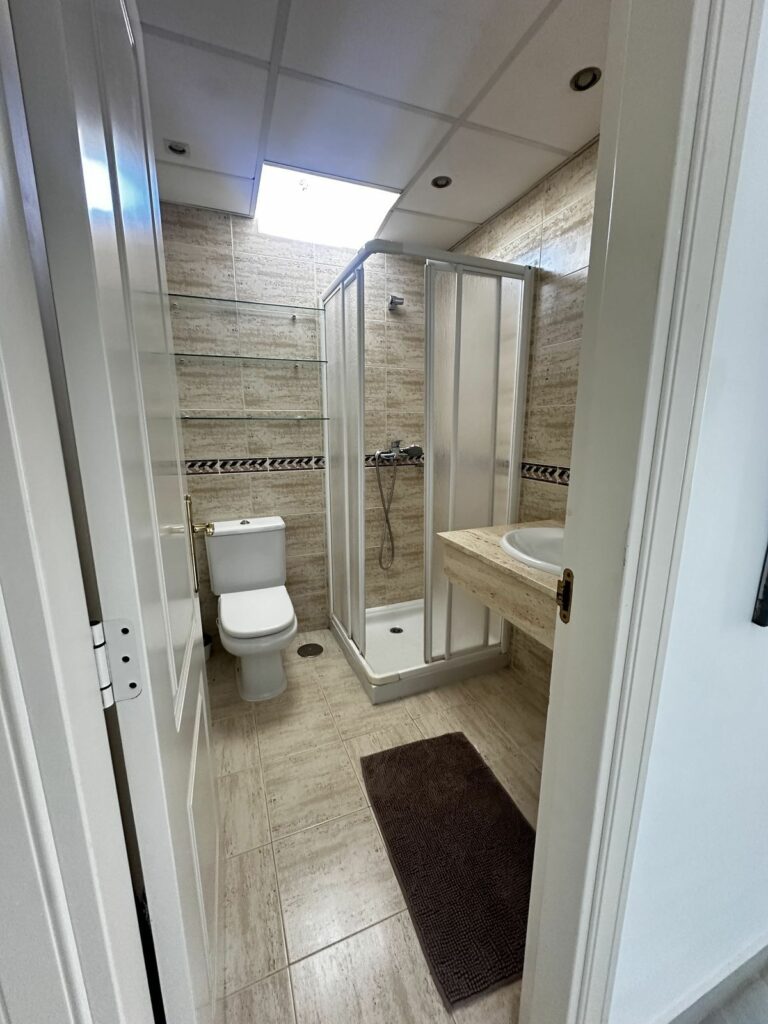 c3370e289cf301ff51156dd314fe9636 - 16