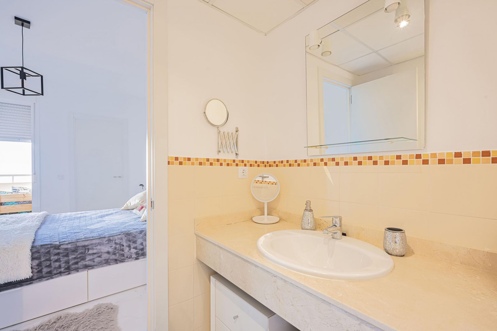 c3da6f29a4c6653d4c340e95afeee60a - 13