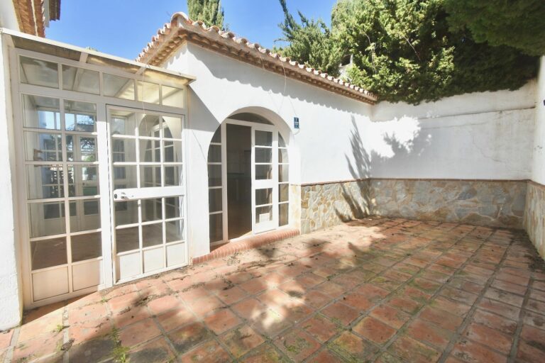 c3e10fc7bc9cf5cf1f8022d8e4e65b0b - 14